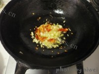 家常菜素炒茄丁做法图解5)