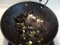 家常菜木耳菜心做法图解2)