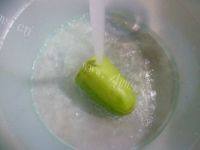 家常菜虾皮炒西葫芦做法图解2)