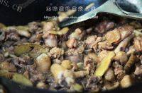 家常菜青椒炒鸡做法图解3)