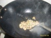 美味的香菇肉末蒸蛋做法图解2)