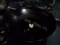 口感饱满的辣椒炒腊肉做法图解3)