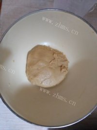 自制广式红豆沙月饼做法图解3)