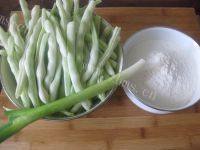 家常菜豆角蒸菜做法图解1)