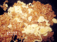酱油炒饭做法图解6)