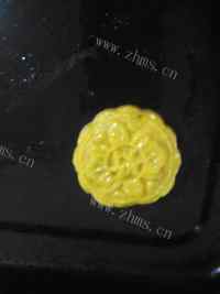 色香味俱全的自制月饼做法图解3)