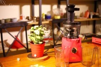 瘦身胡萝卜小番茄柳橙汁做法图解2)