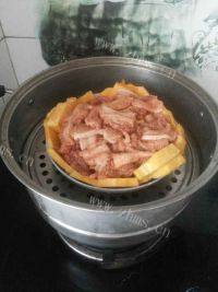 口感不错的南瓜粉蒸肉做法图解12)