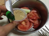 番茄浓汤火锅做法图解2)
