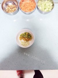 色味俱佳的凉拌豆腐皮做法图解2)