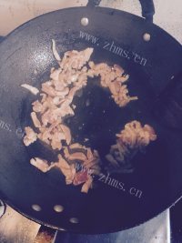 家常酱爆青椒肉丝做法图解5)