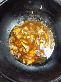 美味魔芋香烤鱼做法图解17)