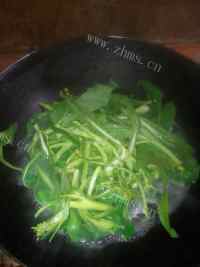 好喝的菜心瘦肉汤做法图解6)