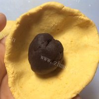 自制南瓜豆沙饼做法图解6)