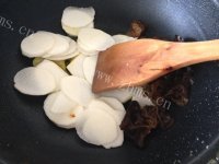 家常菜山药炒肉片做法图解3)