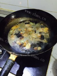 可口的私房秘制红烧肉做法图解17)