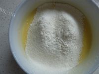唇齿留香的轻乳酪蛋糕做法图解4)