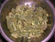 肉炒西兰花做法图解1)