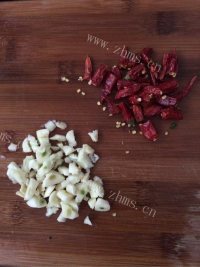 珍馐美味的干煸四季豆做法图解2)