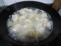 家常菜翅根炖土豆做法图解4)