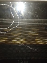 自制芝麻酥饼做法图解4)