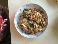 色泽鲜亮的香菇炒肉片做法图解11)
