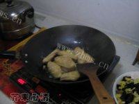 健康美味的红烧鸡翅做法图解7)