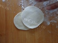 美味的韭菜鸡蛋饺子做法图解10)