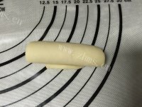 营养丰富的豆沙菊花酥做法图解7)
