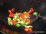 家常菜韭菜炒蚬肉做法图解2)