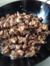 质嫩爽口的红烧牛肉做法图解11)