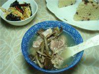 美味营养的茶树菇鸡汤