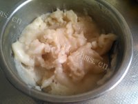 自制抹茶冰皮月饼做法图解4)