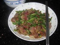 家常菜青椒炒香肠