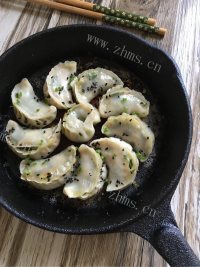 好吃的韭菜虾皮鸡蛋煎饺做法图解11)