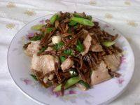 口感极佳的干豆角炒肉