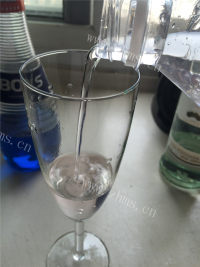 好喝的海之蓝鸡尾酒做法图解4)
