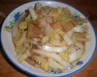 五花肉炒白菜自制