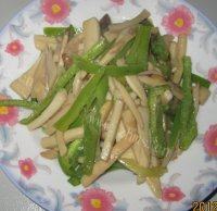 家常菜尖椒炒杏鲍菇