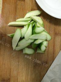 家常菜蒜蓉丝瓜做法图解2)