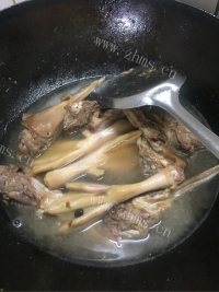 酱焖鸭头鸭掌做法图解8)