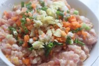 美味的糖醋肉丸做法图解3)