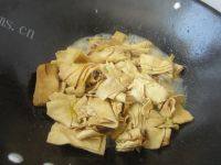 家常菜白菜炒干豆腐做法图解4)