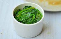 家常菜蒜蓉菠菜塔做法图解7)