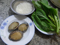 美味的油菜蕻鲍鱼大米粥做法图解1)