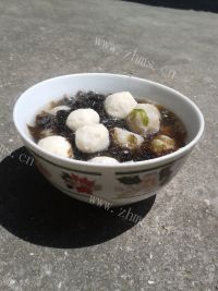 美味的紫菜丸子汤