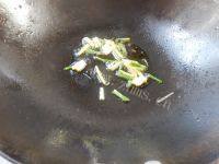 家庭版荷兰豆炒腊肉做法图解7)