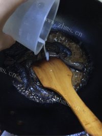 玉盘珍馐的葱爆海参做法图解9)