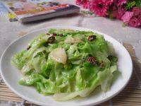 家常菜炝炒圆白菜