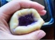 可口的紫薯月饼做法图解7)